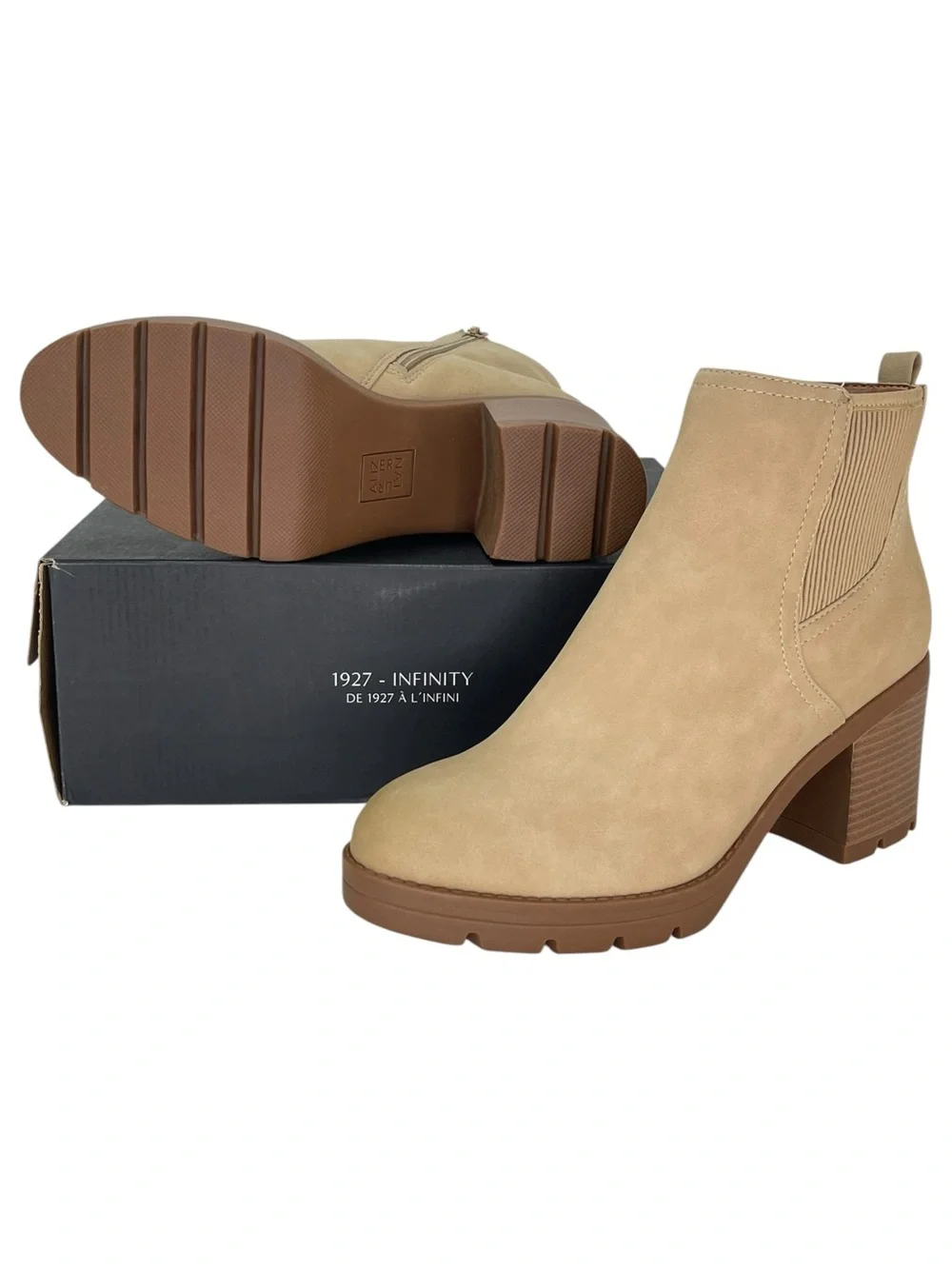 Naturalizer faux leather